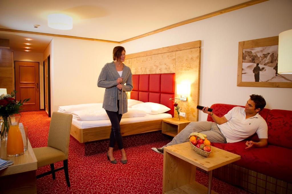 Hotel Roslehen Grossarl Ruang foto