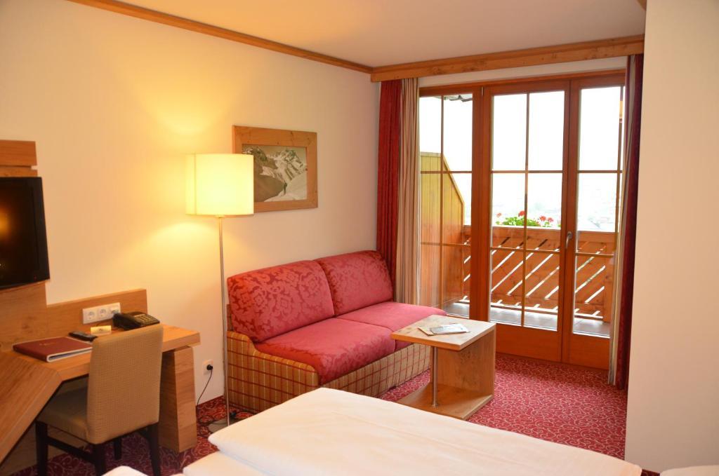 Hotel Roslehen Grossarl Ruang foto